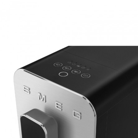 SMEG BCC01BLMEU Автоматическая кофемашина, черный матовый